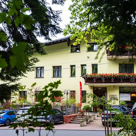 ホテル Na Bloniach ビエルスコ・ビアバ