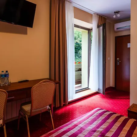 Na Bloniach ホテル 3*